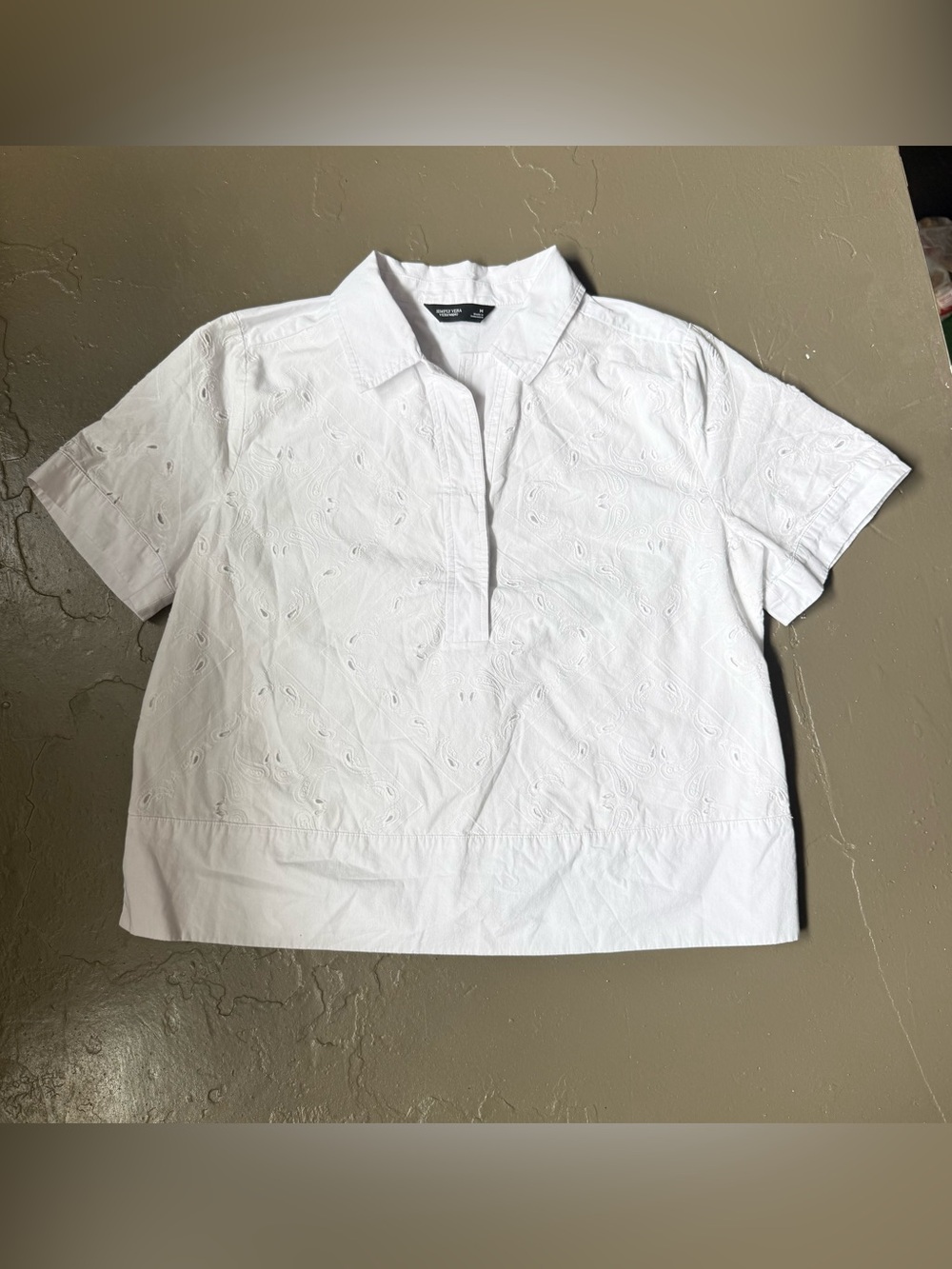 Simply Vera Vera Wang White Embroidered Paisley Collared Blouse